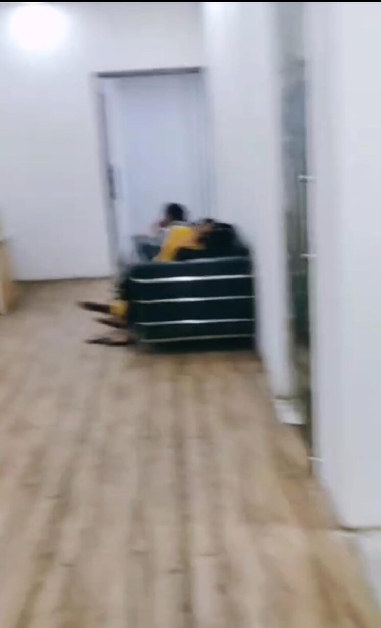 undefined, sector 16 Commercial Office Space 1500 Sq.Ft. In Sector 16 Noida 8598278