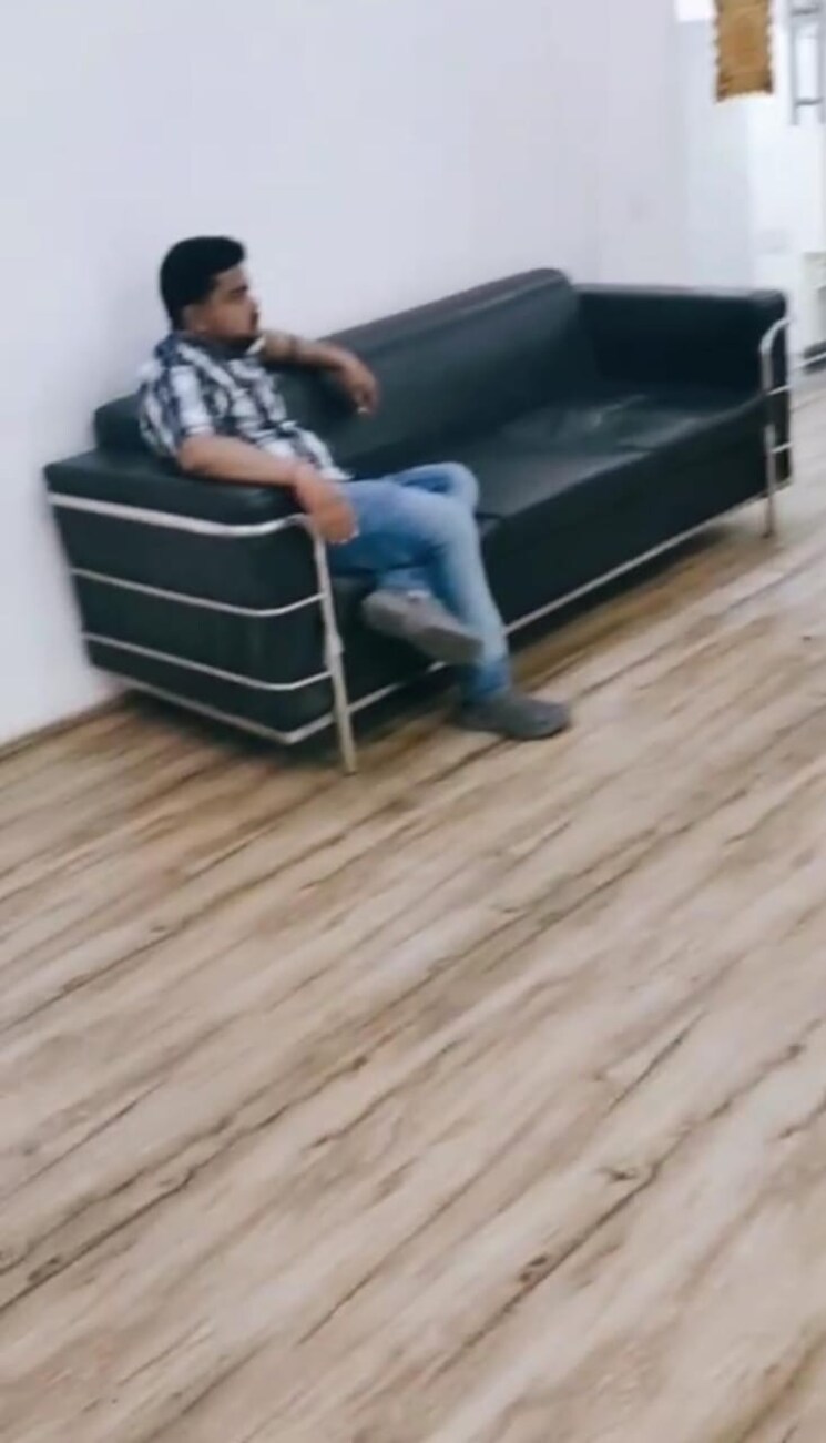 undefined, sector 16 Commercial Office Space 1500 Sq.Ft. In Sector 16 Noida 8598278