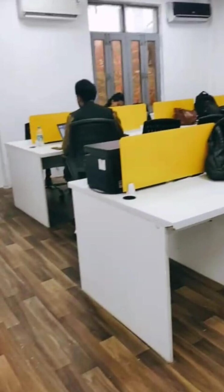 Team Area, sector 16 Commercial Office Space 1500 Sq.Ft. In Sector 16 Noida 8598278