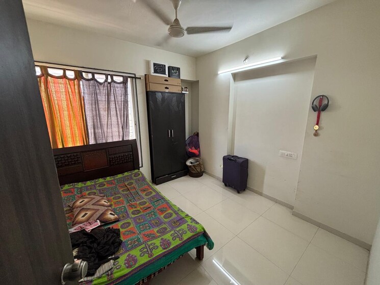 Master Bedroom, nyati-exuberance-1 2 Bedroom 701 Sq.Ft. Apartment In Undri Pune 8598318