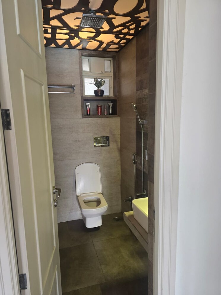 Bathroom, neelsidhi-tower 5 Bedroom 1800 Sq.Ft. Apartment In Vashi Sector 9 Navi Mumbai 8598381