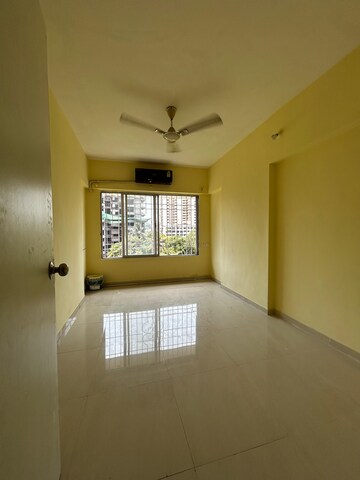 Room in 2 BHK Apartment at Vastu Acharya Ashram, Vazira – for Rent