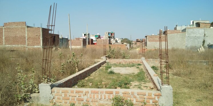 undefined, sector 167  990 Sq.Ft. Plot In Sector 167 Noida 8598299