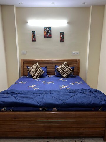 1 RK Builder Floor For Rent in Sector 54