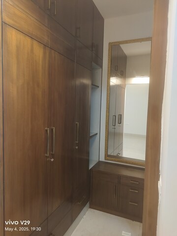 4 BHK Apartment For Rent in Unitech South City 1, South City 1