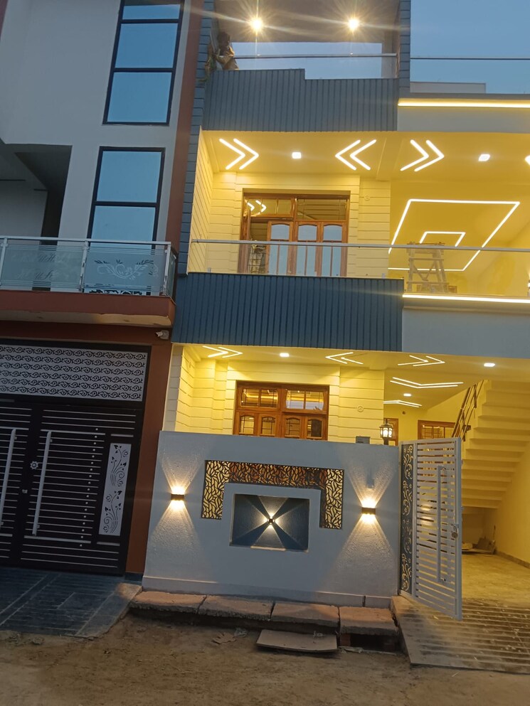 Exterior View, gomti nagar 3 Bedroom 1600 Sq.Ft. Independent House In Gomti Nagar Lucknow 8598408