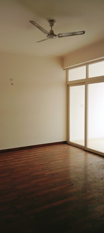Room in 3 BHK Apartment at Chandra Panorama, Sushant Golf City – for Rent