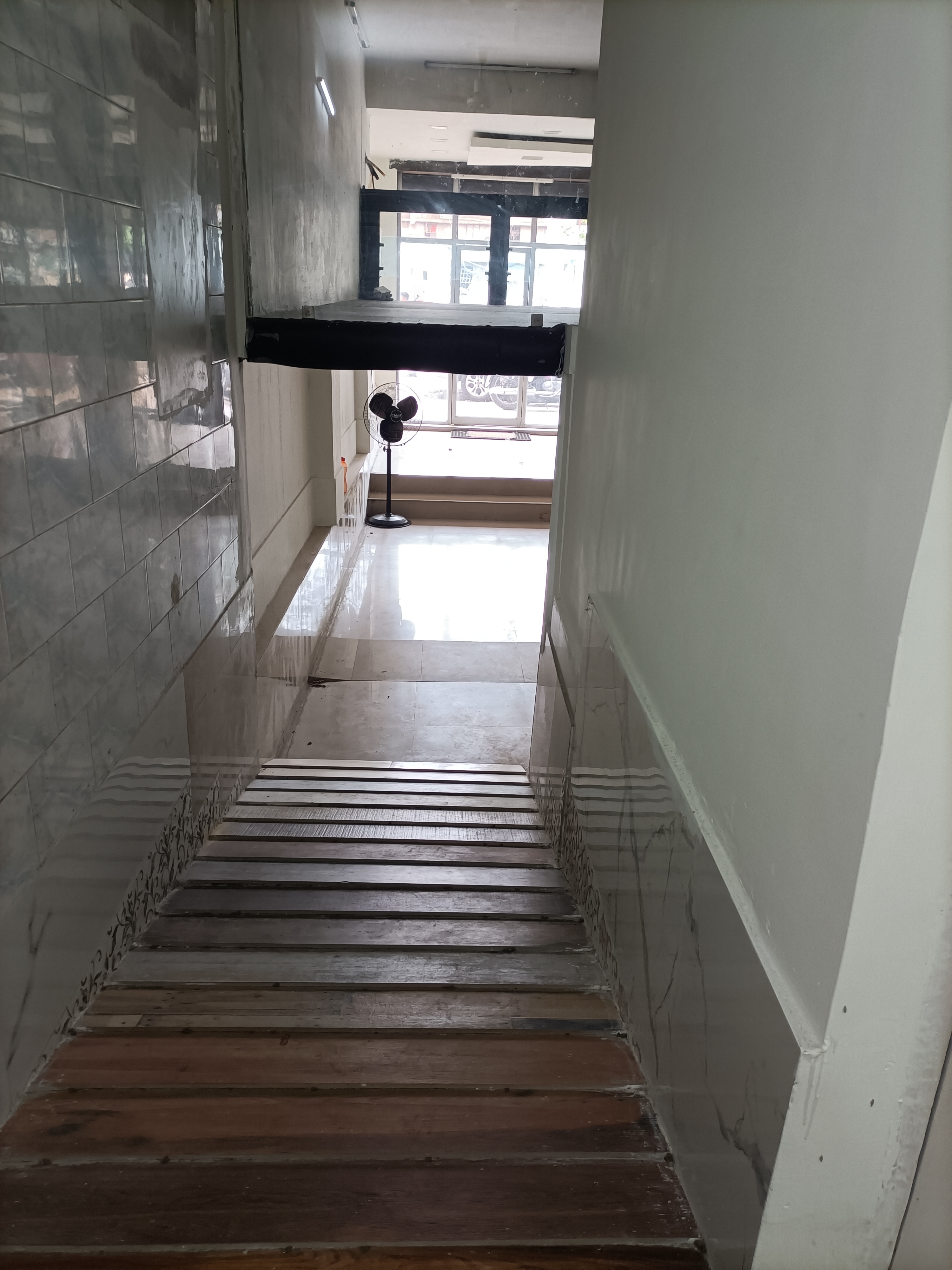 Showroom For Rent in Park Circus