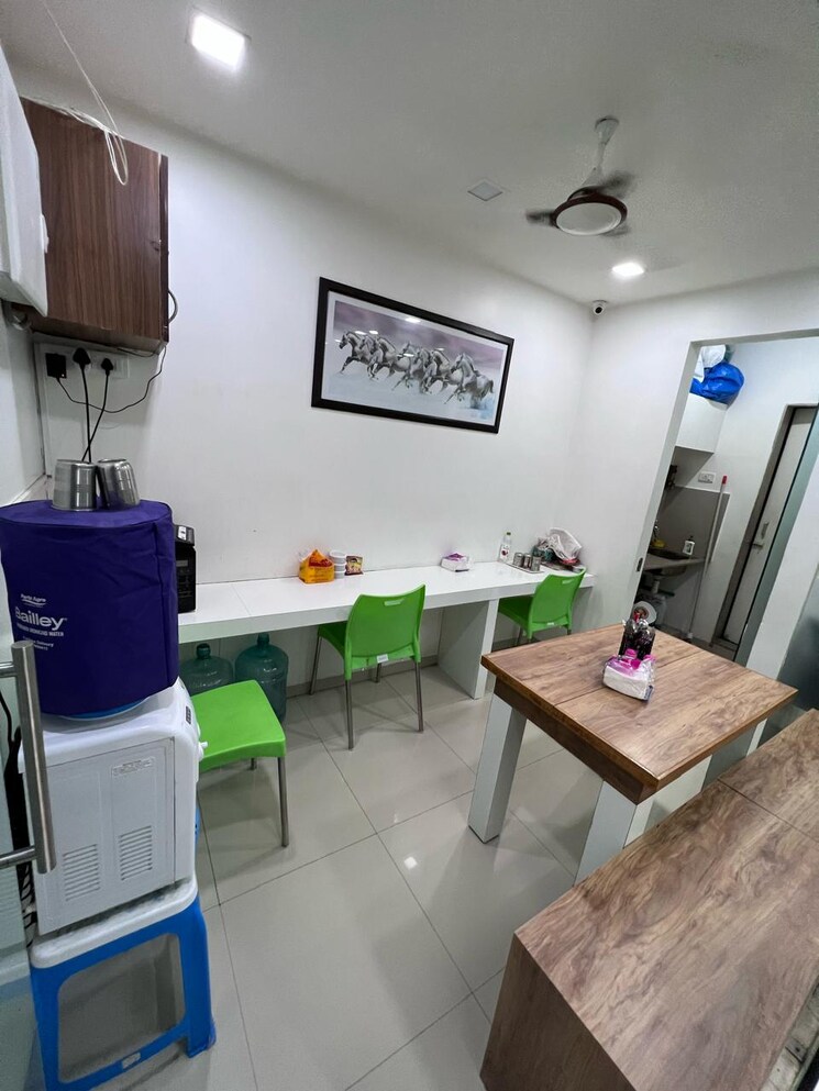 Team Area, synthesis-the-first Commercial Office Space 1090 Sq.Ft. In Vastrapur Ahmedabad 8598436