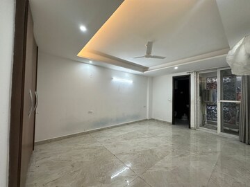 Room in 3 BHK Builder Floor at Saket – for Sale