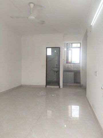 Room in 1 RK Builder Floor at Saket – for Rent