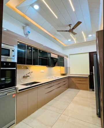 Kitchen in 4 BHK Builder Floor at Sector 32 – for Sale