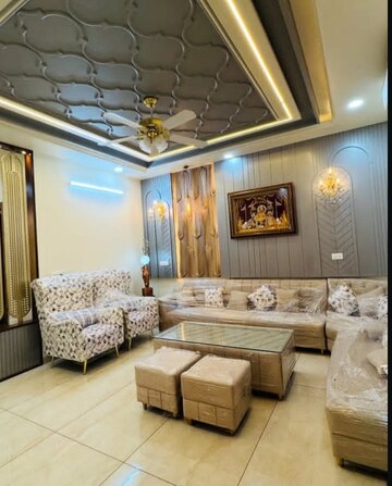 Living Room in 4 BHK Builder Floor at Sector 32 – for Sale