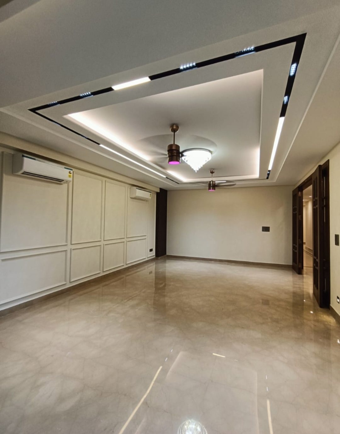 4 BHK + Servant Room Builder Floor For Rent in Navjeevan Vihar