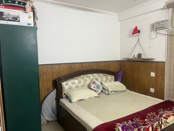 Bedroom in 3 BHK Apartment at Rps Palms, Sector 88 – for Rent