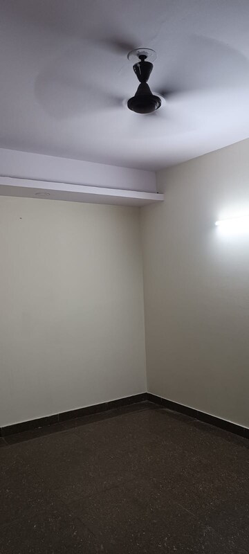 Room in 3 BHK Apartment at GH-7 Crossings Republik, Vijay Nagar – for Rent