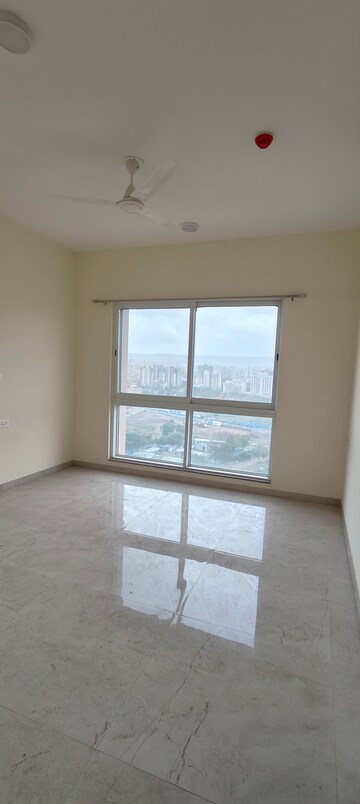 Room in 3 BHK Apartment at K Raheja Reserve, Mohammadwadi – for Rent