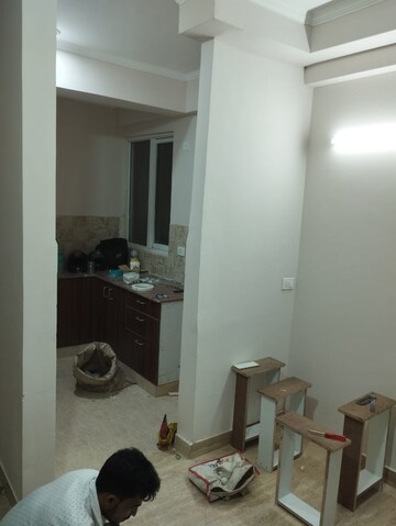 Bathroom in 3 BHK Apartment at Amrapali Golf Homes, Sector 4 Greater Noida – for Rent