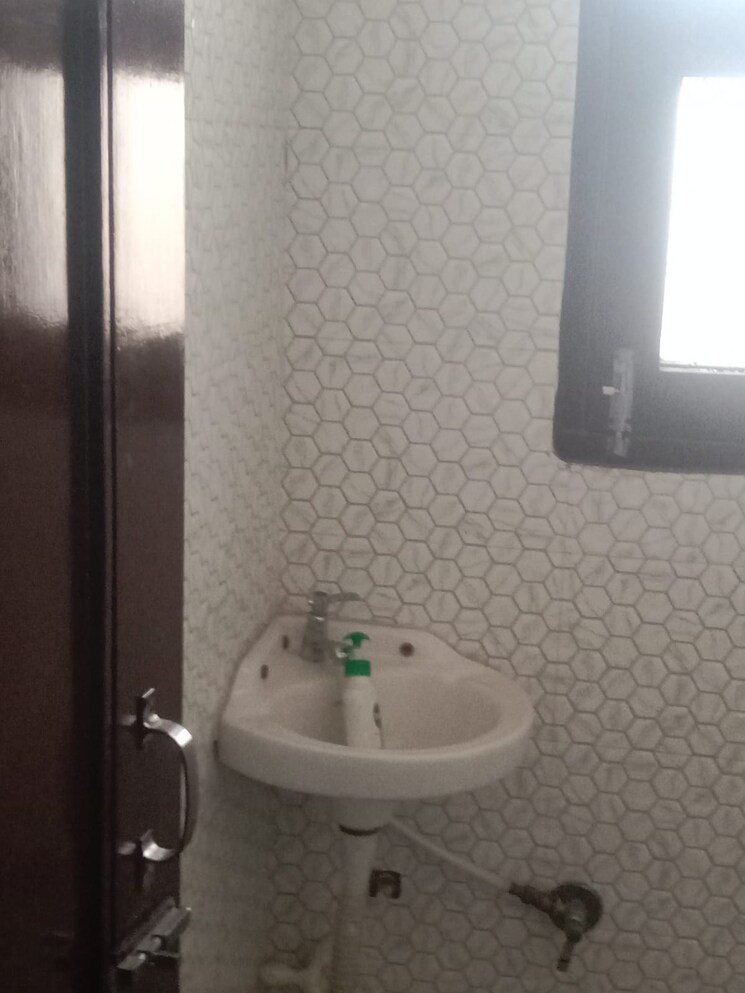 Bathroom, dhakoli 2 Bedroom 900 Sq.Ft. Builder Floor In Dhakoli Zirakpur 8598654