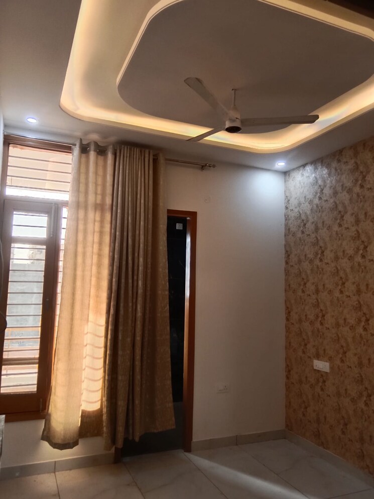 Room, dhakoli 2.5 Bedroom 1100 Sq.Ft. Builder Floor In Dhakoli Zirakpur 8598678