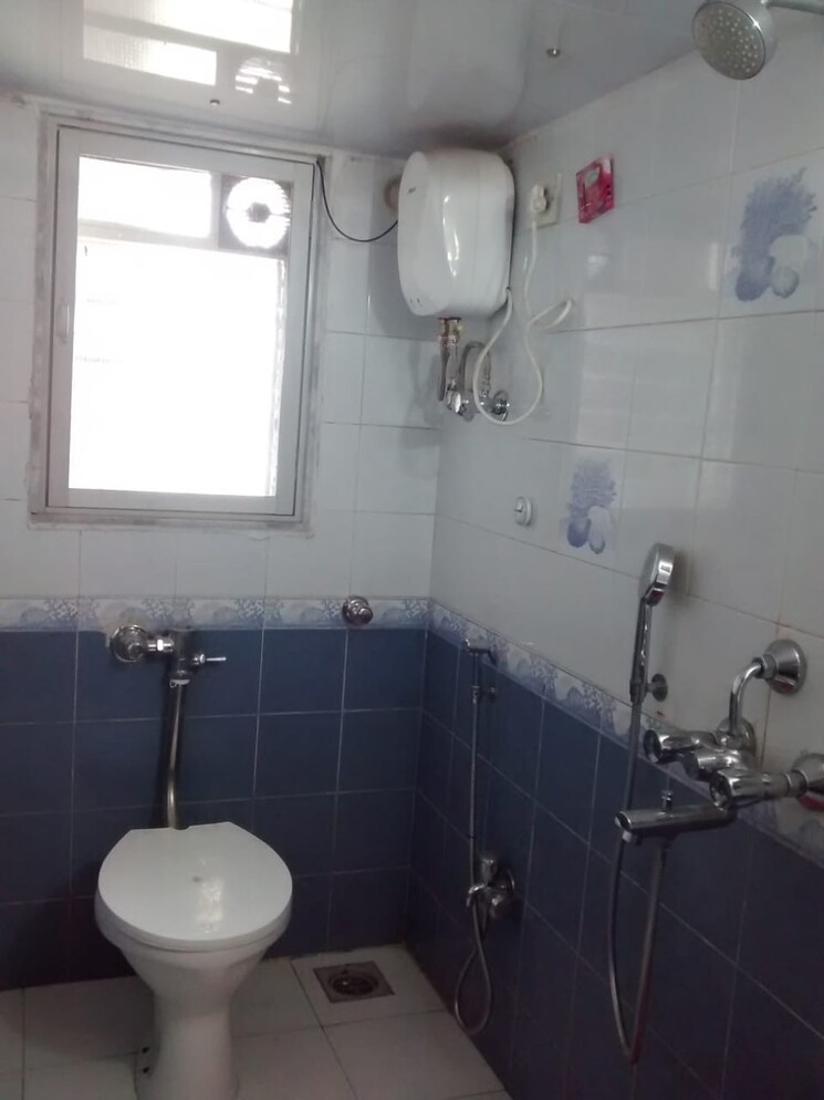 Bathroom, premier-kailash-tower 2 Bedroom 915 Sq.Ft. Apartment In Powai Mumbai 8598679