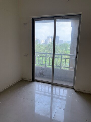 2 BHK Apartment For Sale in Puraniks One Hometown, Ghodbunder Road