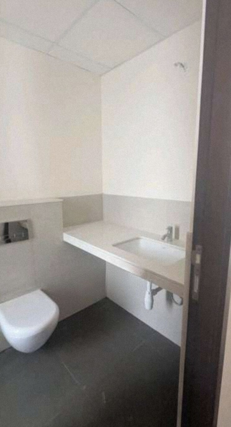 Attached Bathroom, coral-heights 1 Bedroom 460 Sq.Ft. Apartment In Kavesar Thane 8598777