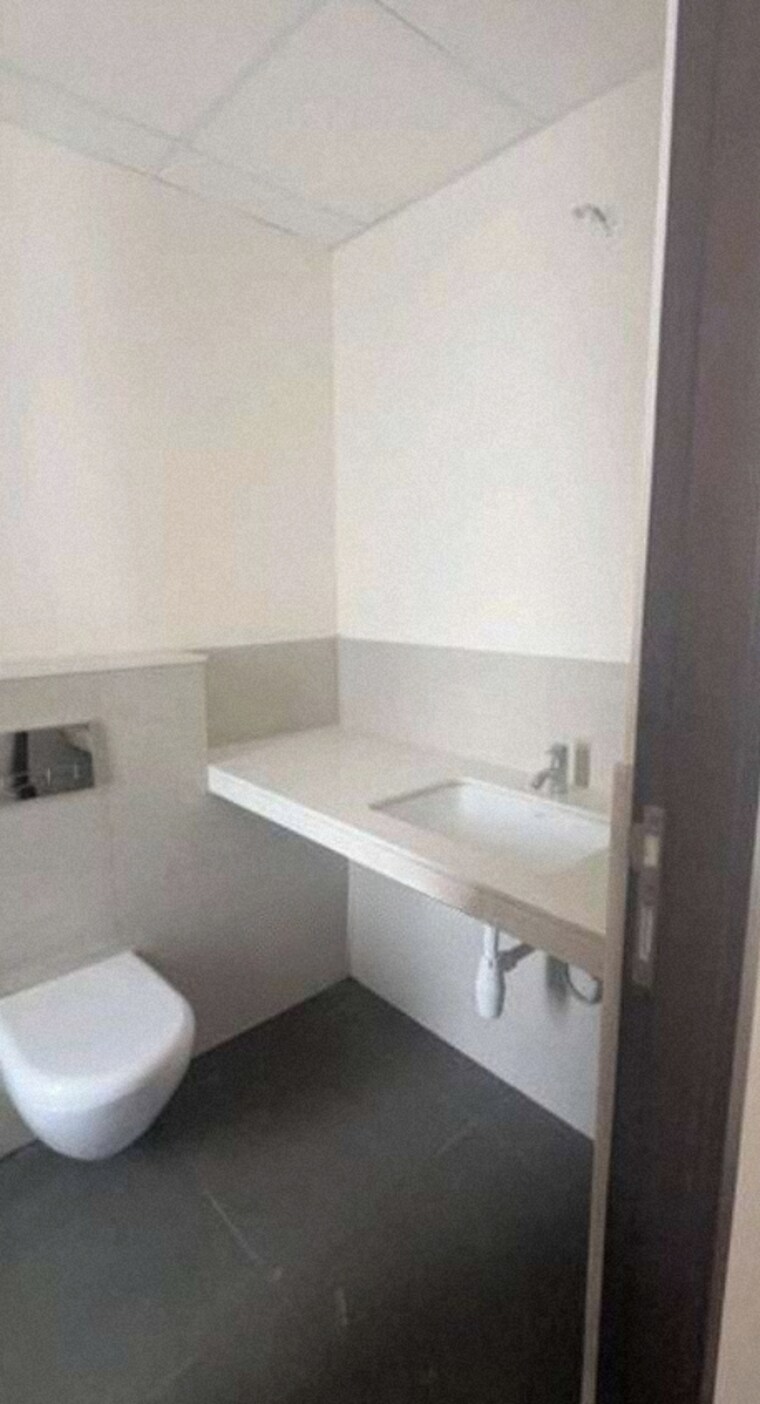 Attached Bathroom, coral-heights 1 Bedroom 460 Sq.Ft. Apartment In Kavesar Thane 8598777
