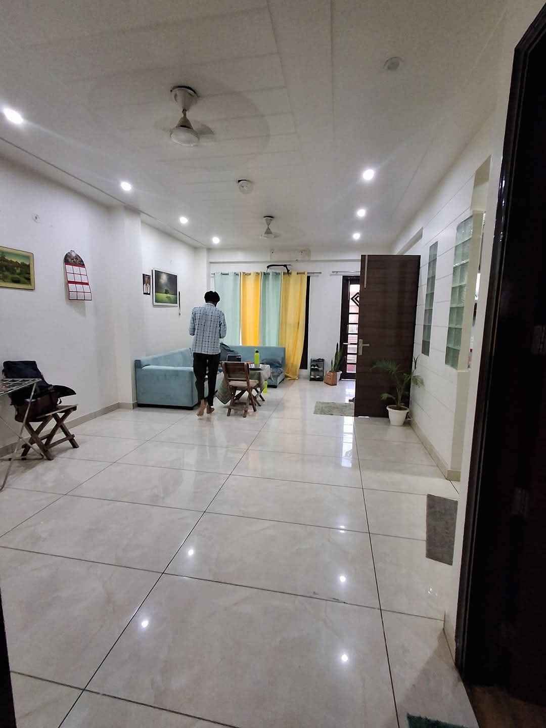 2 BHK + Pooja Room Builder Floor For Rent in Sector 9
