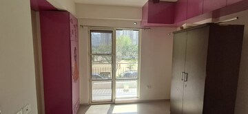 Room in 3 BHK Apartment at ROF Aalayas, Sector 102 – for Rent