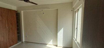Room in 3 BHK Apartment at ROF Aalayas, Sector 102 – for Rent