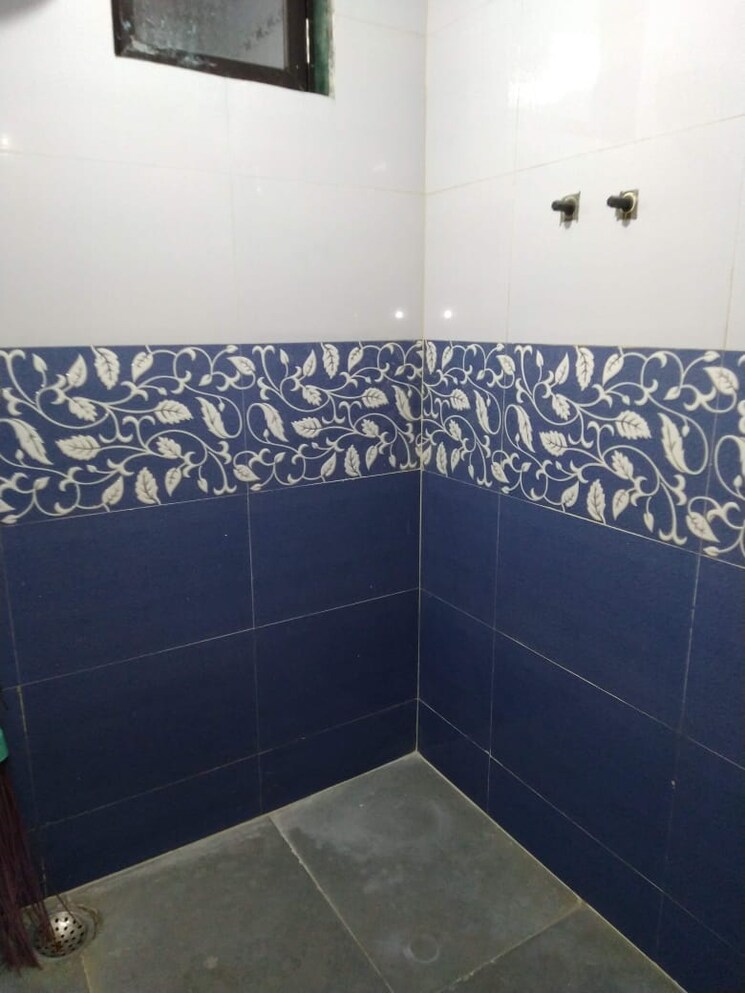 Bathroom, kopar khairane 1 RK 300 Sq.Ft. Independent House In Kopar Khairane Navi Mumbai 8598839