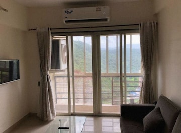 Room in 2 BHK Apartment at Cosmos Jewels, Ghodbunder Road – for Rent