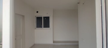 Room in 2.5 BHK Apartment at Vijay Orovia, Ghodbunder Road – for Sale