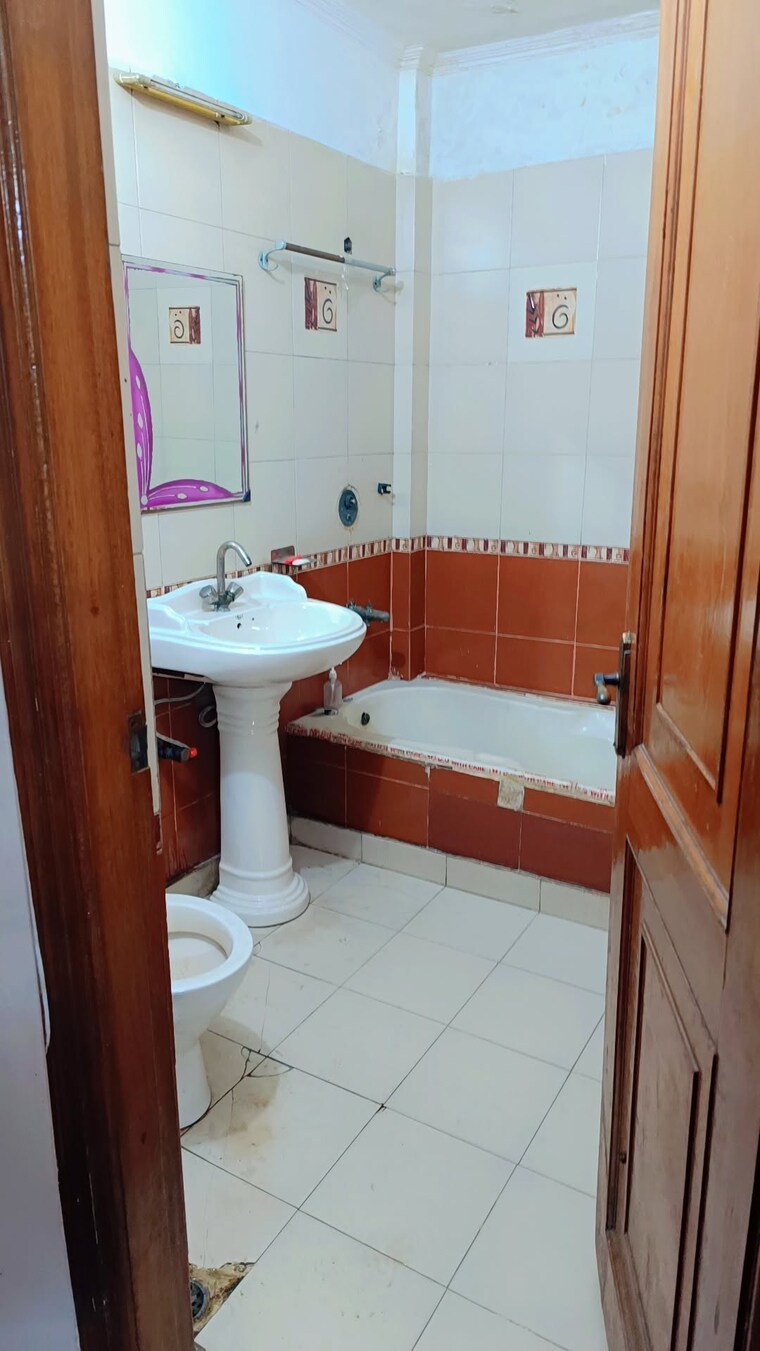 Master Bedroom, ansal-housing-neel-padam-1 4 Bedroom 1700 Sq.Ft. Apartment In Vaishali Sector 5 Ghaziabad 8598908