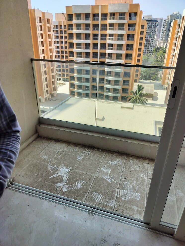 Balcony, kalpataru-radiance 2 Bedroom 1000 Sq.Ft. Apartment In Goregaon West Mumbai 8599037