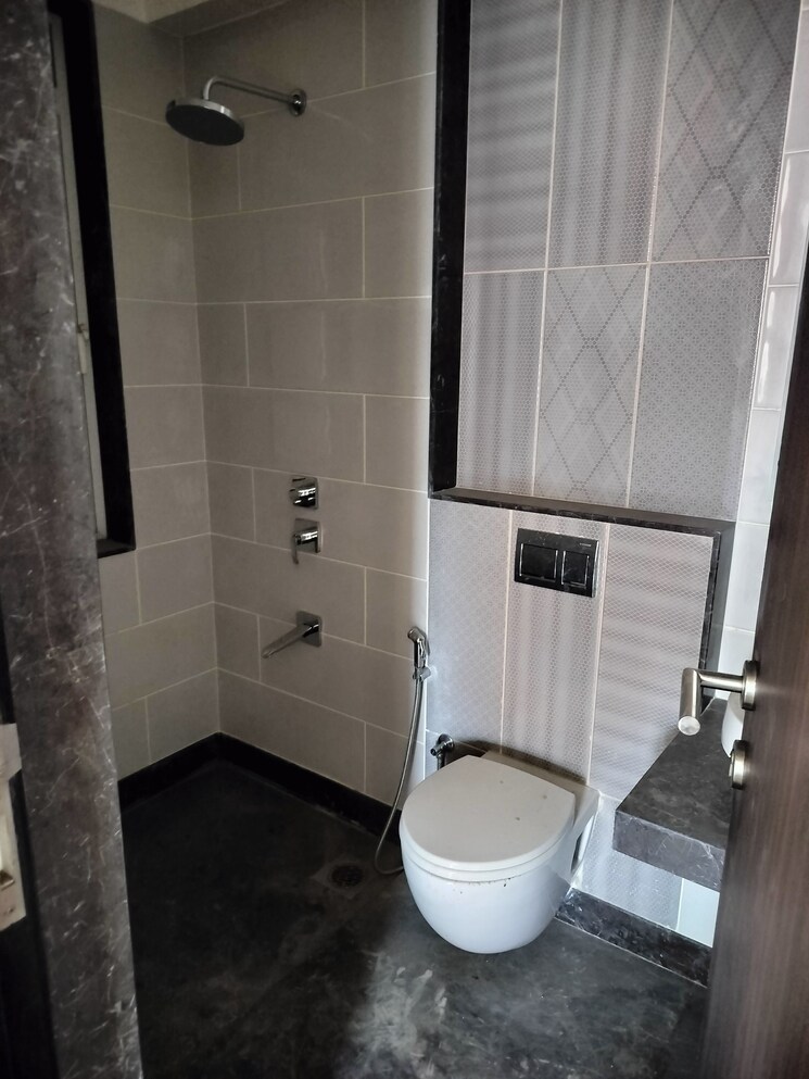 Bathroom, kalpataru-radiance 2 Bedroom 1000 Sq.Ft. Apartment In Goregaon West Mumbai 8599037