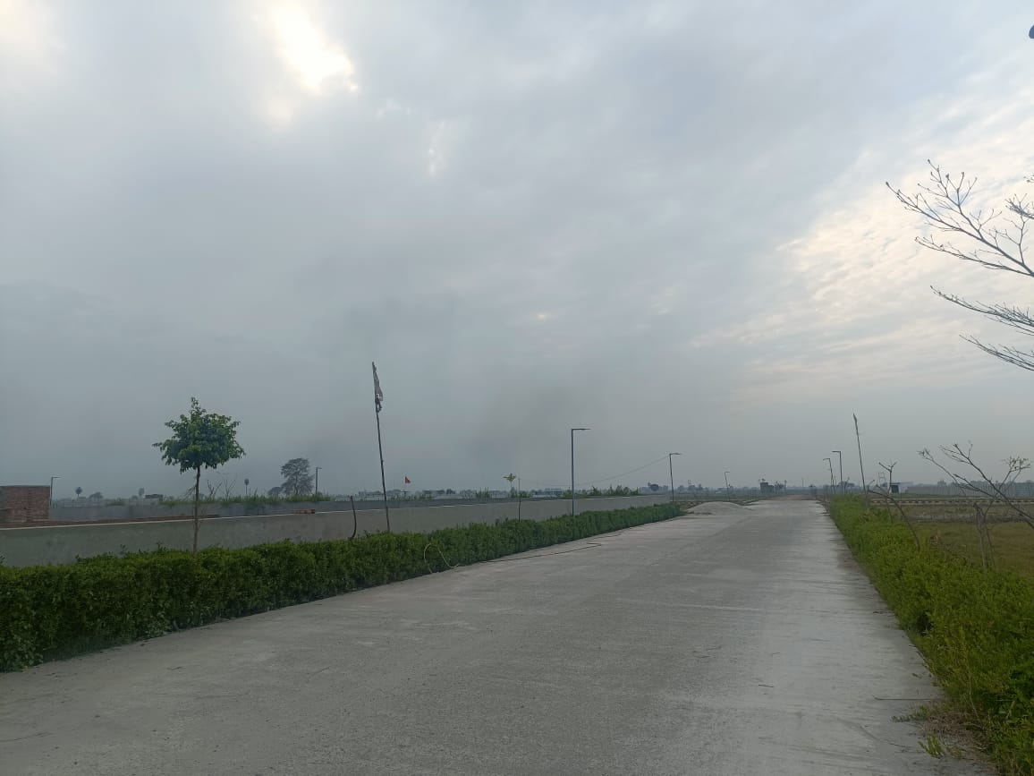 Plot For Sale in Jewar