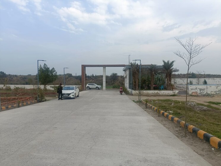  Parking, jewar  143 Sq.Yd. Plot In Jewar Greater Noida 8599006