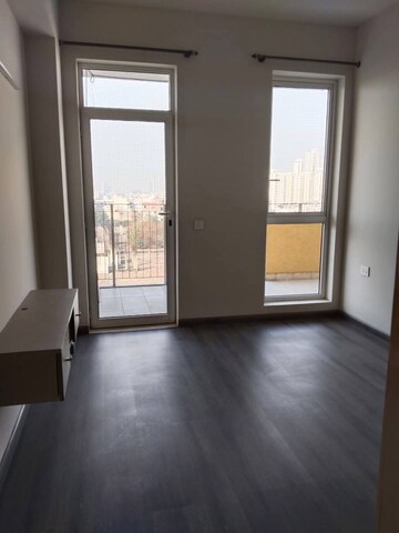 Room in 3 BHK Apartment at Ireo The Corridors, Sector 67a – for Rent