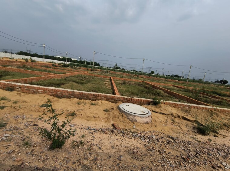 undefined, roorkee road  105 Sq.Yd. Plot In Roorkee Road Meerut 8599151