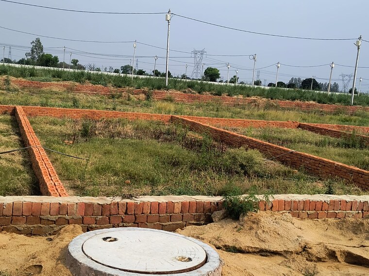 undefined, roorkee road  105 Sq.Yd. Plot In Roorkee Road Meerut 8599151