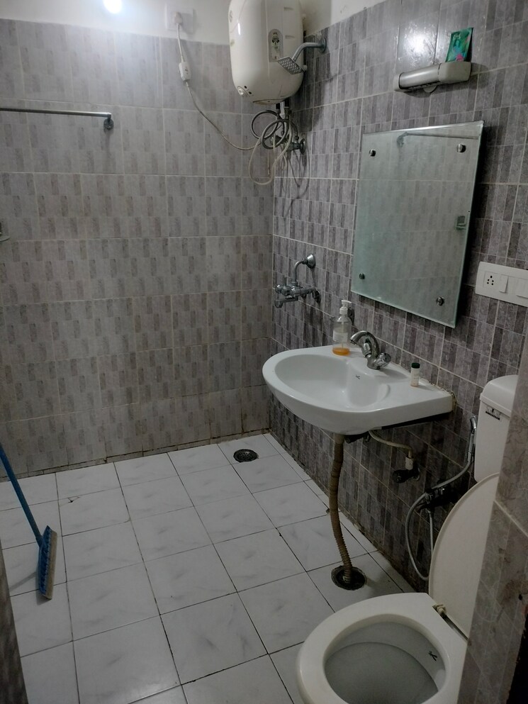 Bathroom, rohini-apartment 2 Bedroom 1340 Sq.Ft. Apartment In Gomti Nagar Lucknow 8599379