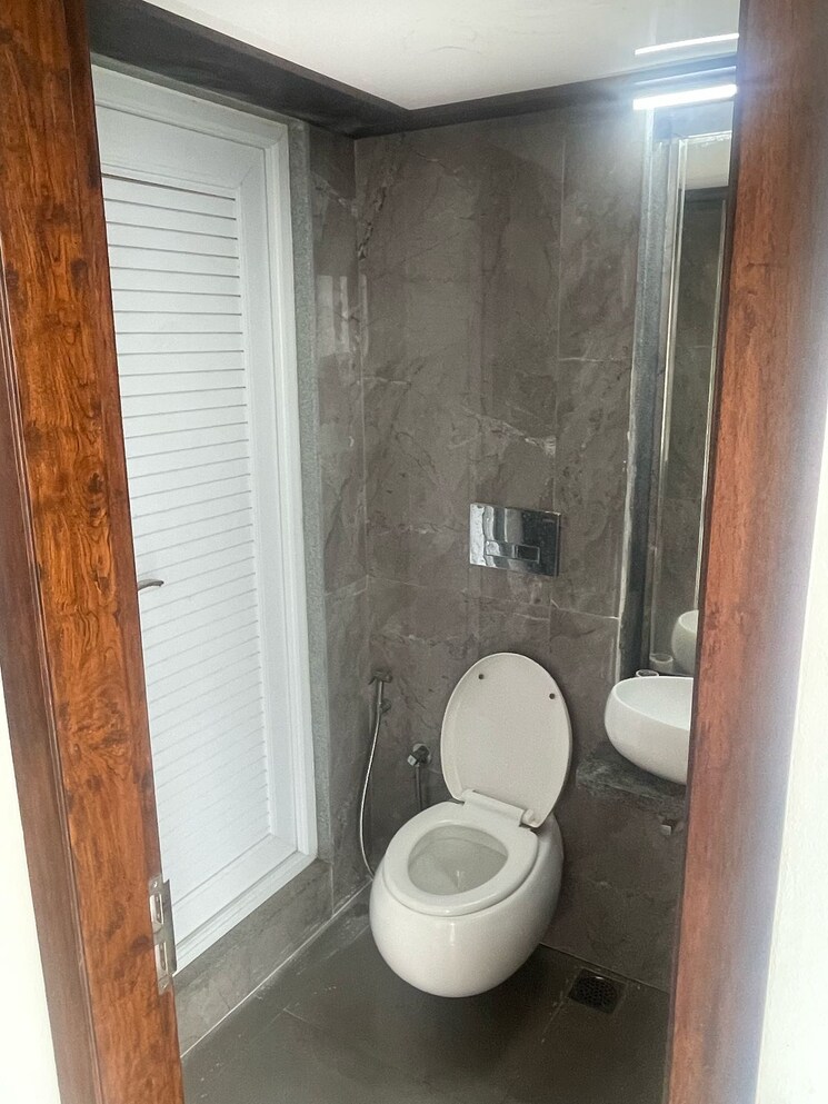 Bathroom, lnt-crescent-bay-t4 2 Bedroom 850 Sq.Ft. Apartment In Parel Mumbai 8599363