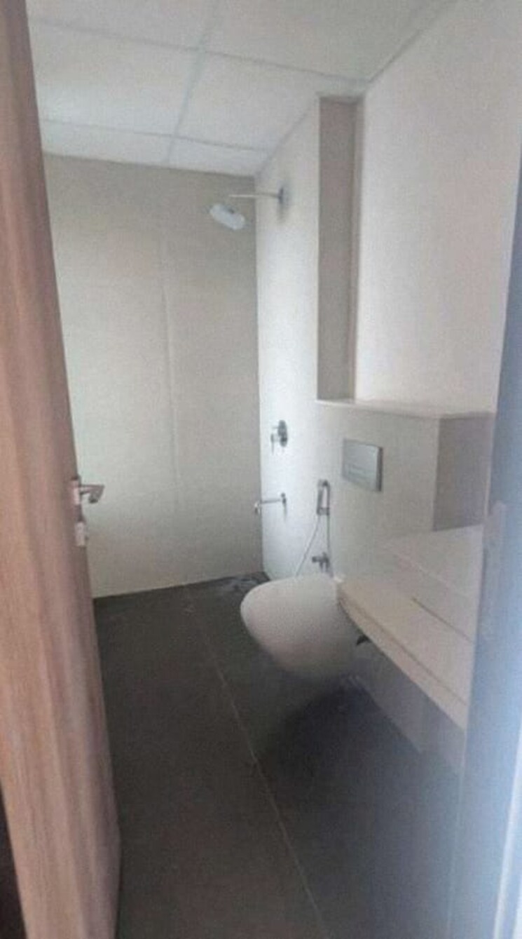 Attached Bathroom, lodha-luxuria-priva 3 Bedroom 1755 Sq.Ft. Apartment In Majiwada Thane 8599427