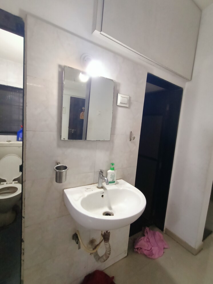 Bathroom, dombivli west 1 Bedroom 650 Sq.Ft. Apartment In Dombivli West Thane 8599447
