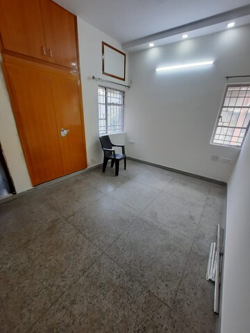 Room in 2 BHK Builder Floor at Sheikh Sarai – for Rent