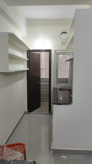 Room in 1 BHK Apartment at SM Homes Kondapur, Kondapur – for Rent