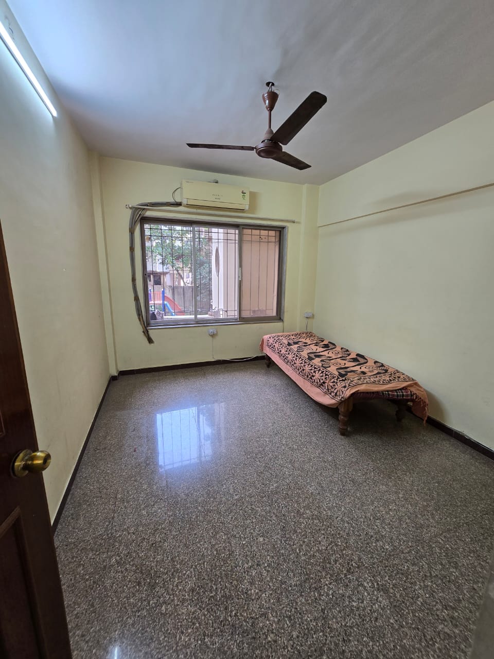1 BHK Apartment For Rent in Om Siddhi CHS Malad