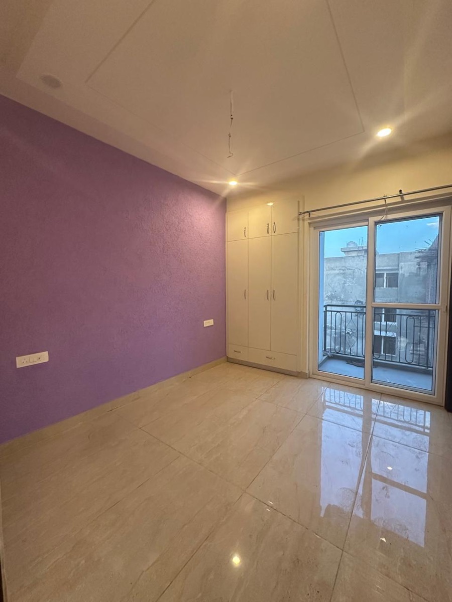 3 BHK + Servant Room Apartment For Rent in Tricity Homes